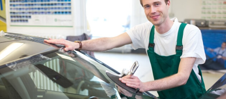 Autofenster reparieren und Windschutzscheiben austauschen: Eine umfassende Anleitung